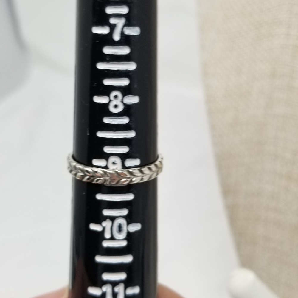 Artisan Crafted Moonstone Sterling silver ring. - Picture 3 of 7